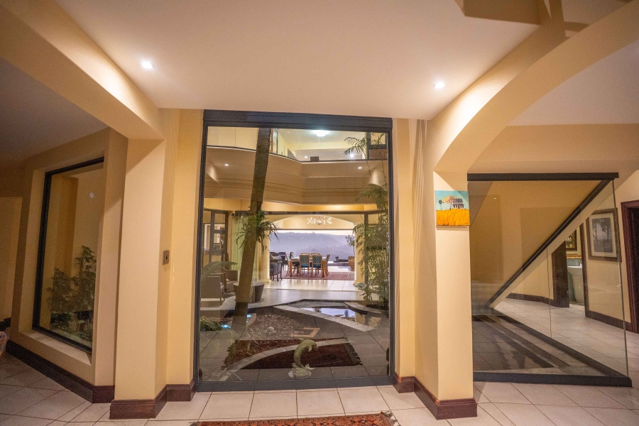 5 Bedroom Property for Sale in Nahoon Beach Eastern Cape